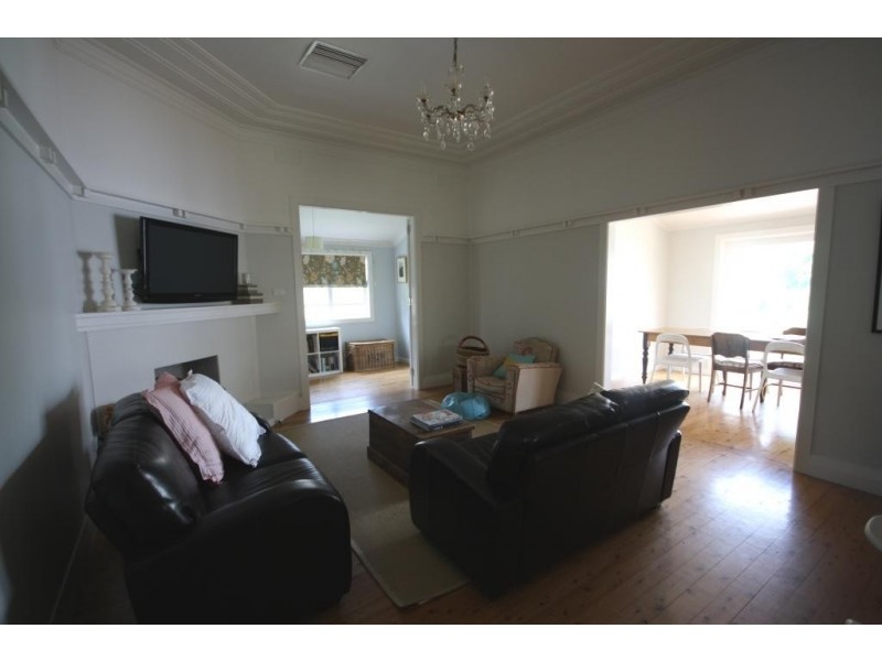 24 Violet Street, Narrabri NSW 2390