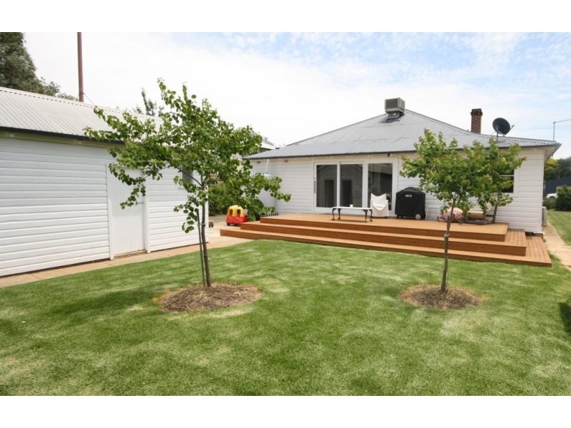 24 Violet Street, Narrabri NSW 2390