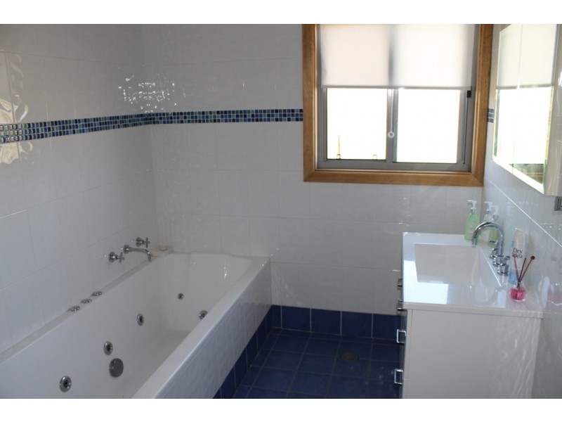 SABRINA Pindari Dam Road, Ashford NSW 2361