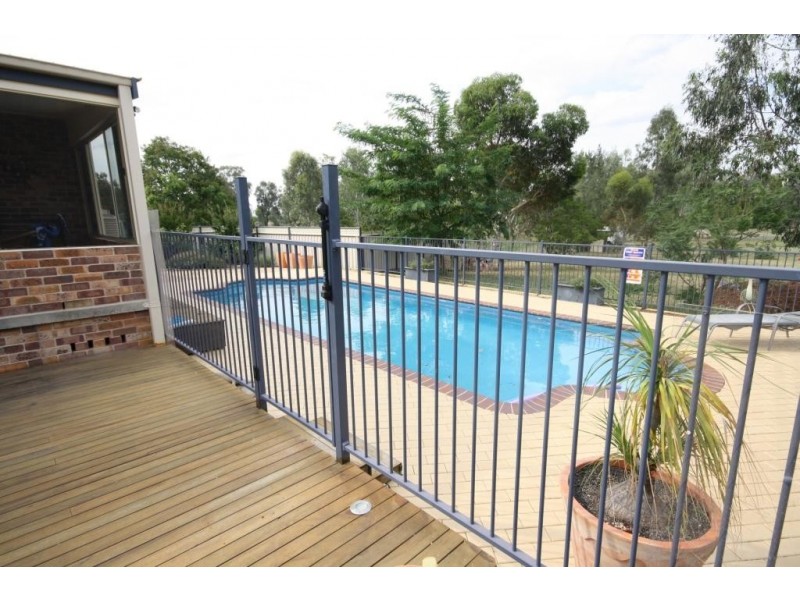 18 Millicent Drive, Narrabri NSW 2390