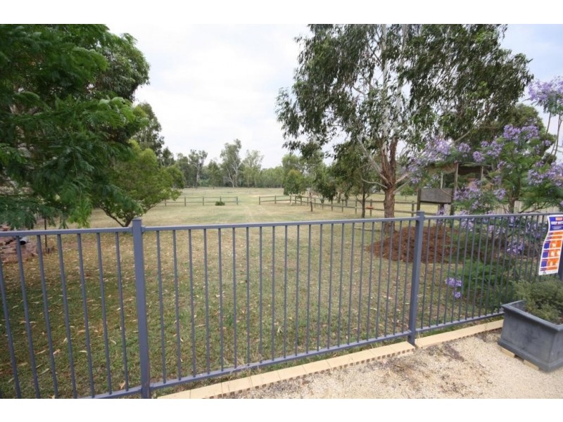 18 Millicent Drive, Narrabri NSW 2390