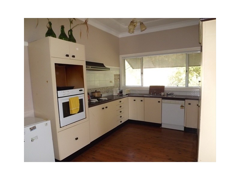77 Dalgarno St, Coonabarabran NSW 2357