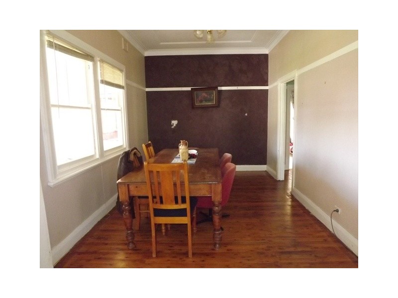 77 Dalgarno St, Coonabarabran NSW 2357