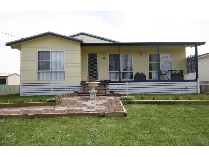 33 Dale Street, Narrabri NSW 2390