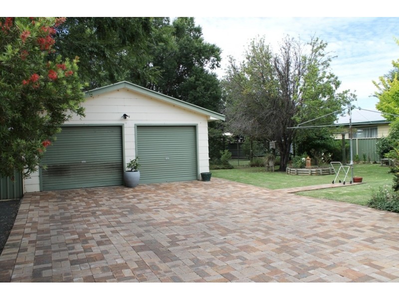 123 Henderson Street, Inverell NSW 2360