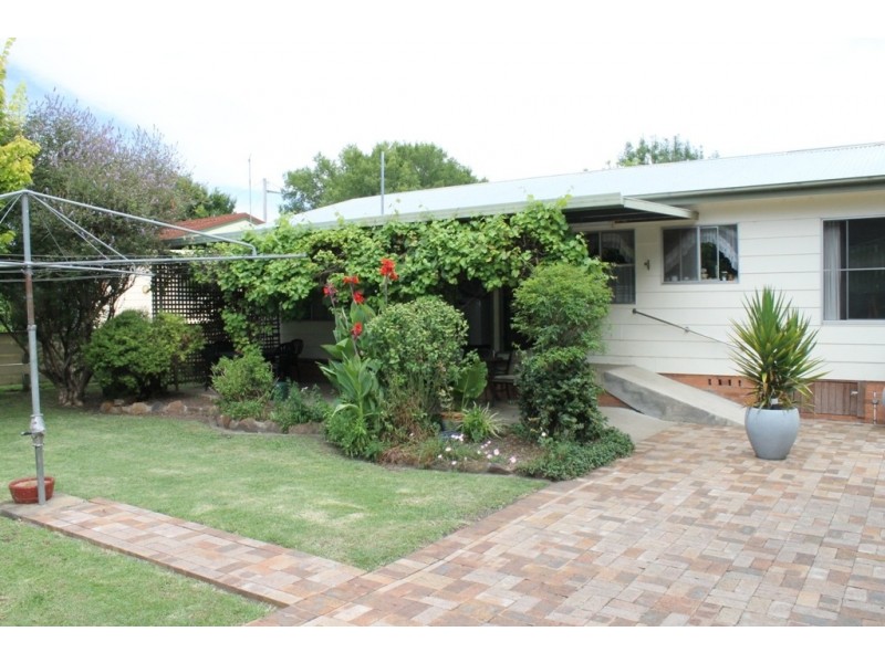 123 Henderson Street, Inverell NSW 2360