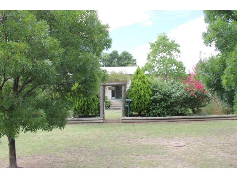 123 Henderson Street, Inverell NSW 2360