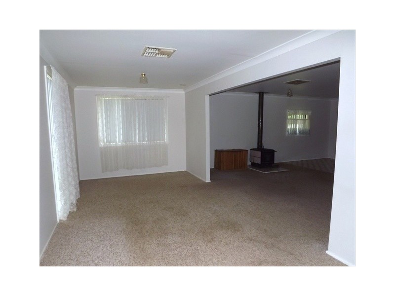 6 Park St, Binnaway NSW 2395