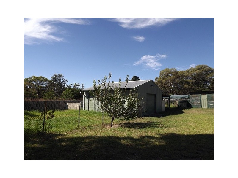 6 Park St, Binnaway NSW 2395