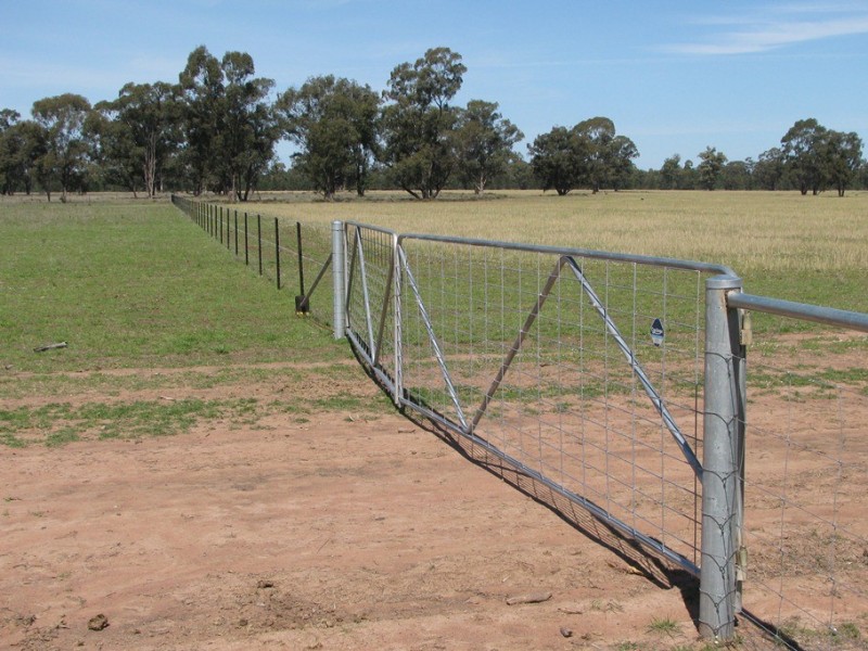 “Leewood” Newell Highway, Narrabri NSW 2390