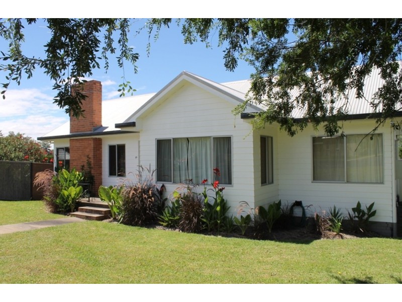 10 Andrew Street, Inverell NSW 2360