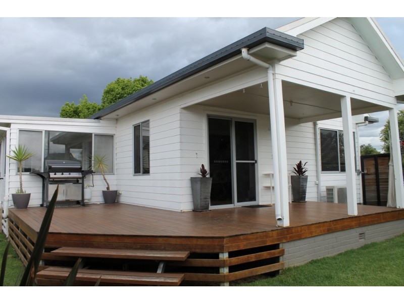 10 Andrew Street, Inverell NSW 2360