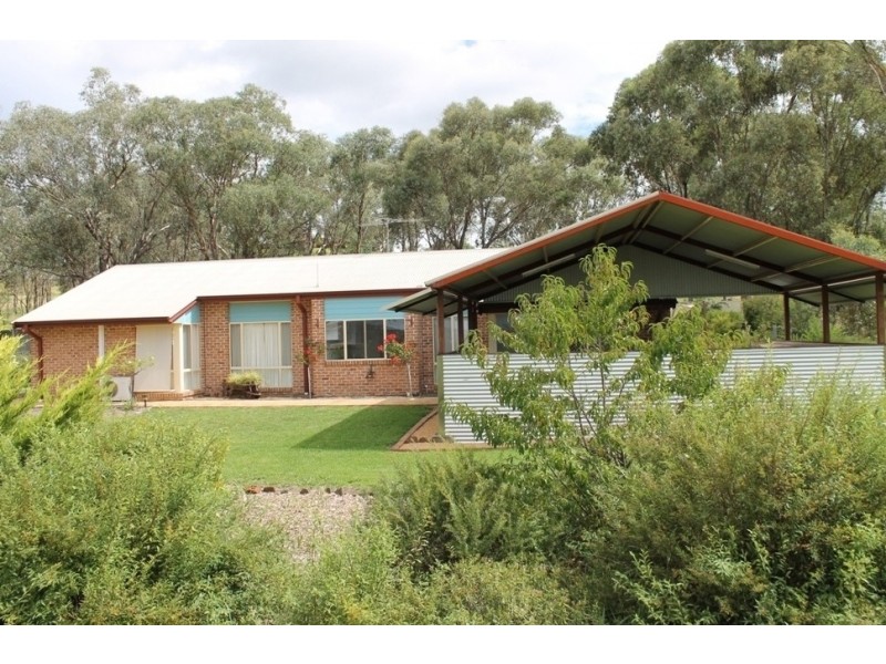 16 Osterley Terrace, Inverell NSW 2360