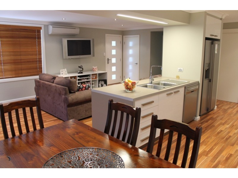 94 Warialda Rd, Inverell NSW 2360