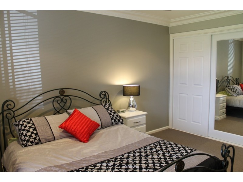 94 Warialda Rd, Inverell NSW 2360