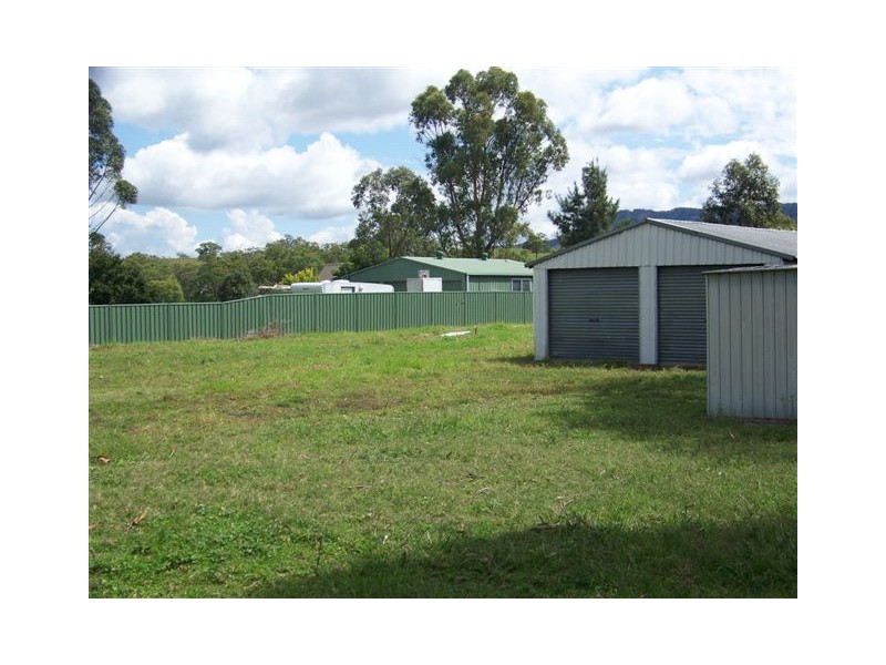 13 Vernon St, Wingen NSW 2337