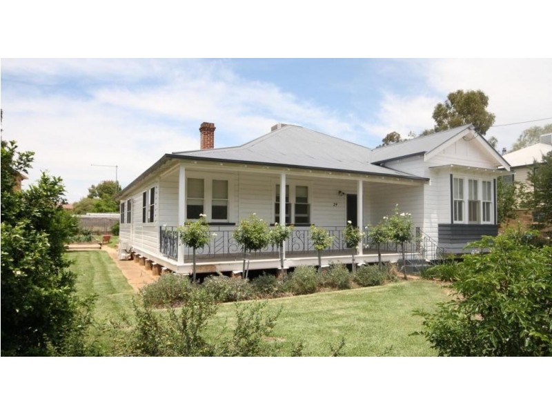 24 Violet Street, Narrabri NSW 2390