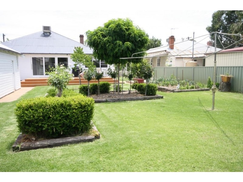24 Violet Street, Narrabri NSW 2390