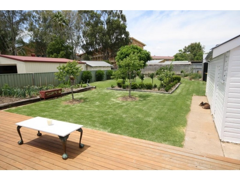 24 Violet Street, Narrabri NSW 2390