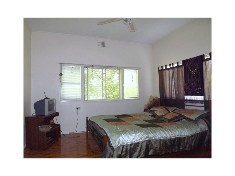 73 Edwards St, Coonabarabran NSW 2357