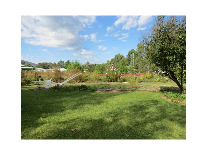 1 Abbott St, Wingen NSW 2337
