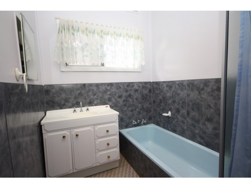 109 Alma Street, Wee Waa NSW 2388