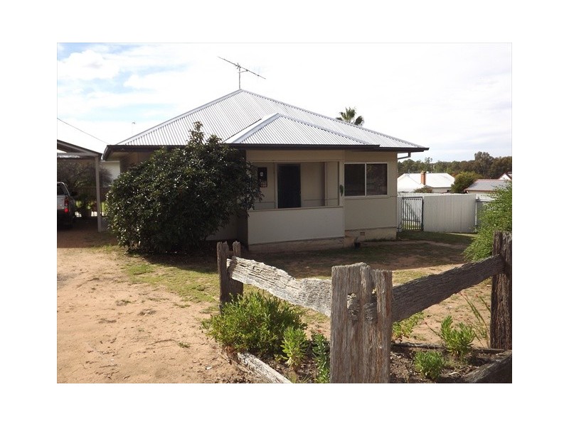 7 Dalgarno St, Coonabarabran NSW 2357