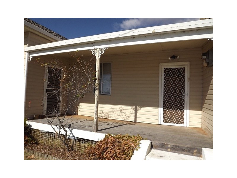 118 Dalgarno St, Coonabarabran NSW 2357