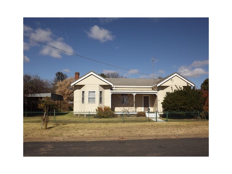 118 Dalgarno St, Coonabarabran NSW 2357