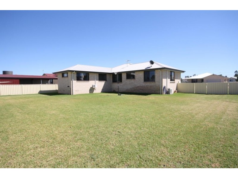 8 Cunningham Close, Narrabri NSW 2390