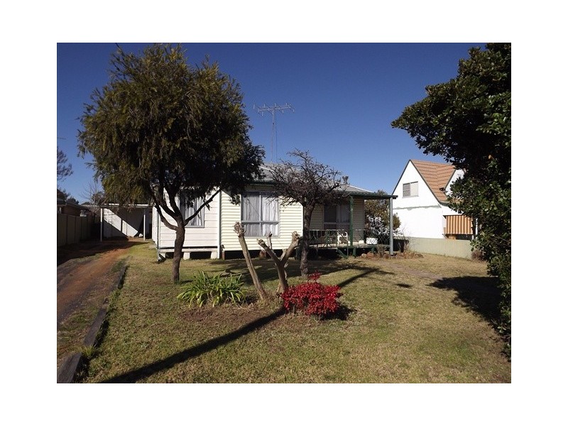 82 Timor St, Coonabarabran NSW 2357