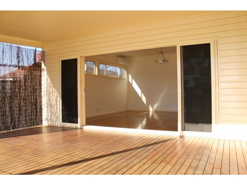 8 Colin Street, Inverell NSW 2360