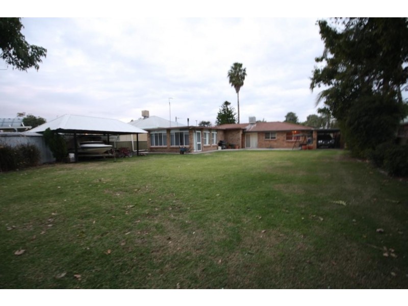 5 James Hibbens Avenue, Wee Waa NSW 2388