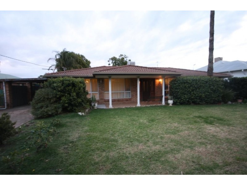 5 James Hibbens Avenue, Narrabri NSW 2390