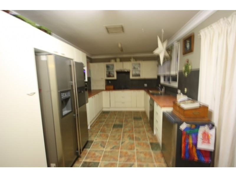 5 James Hibbens Avenue, Narrabri NSW 2390