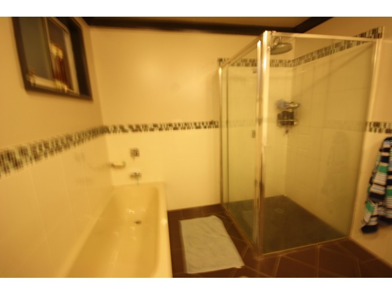 5 James Hibbens Avenue, Narrabri NSW 2390