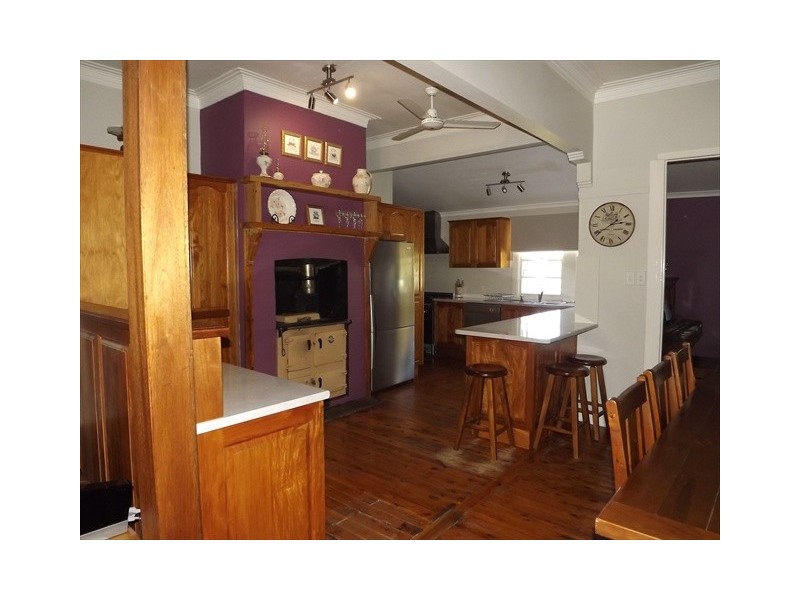 43 Cowper St, Coonabarabran NSW 2357