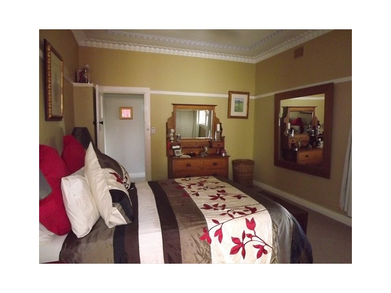 43 Cowper St, Coonabarabran NSW 2357