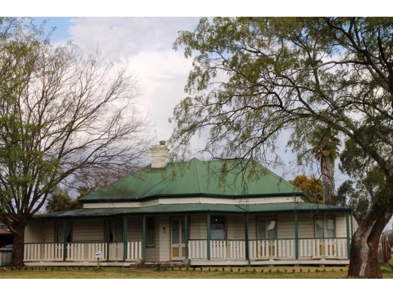 33 Granville Street, Inverell NSW 2360