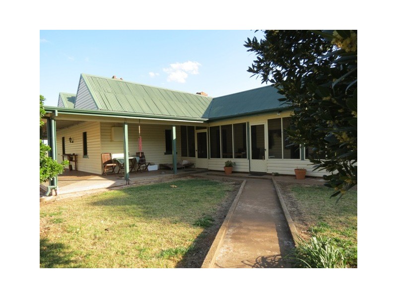 1215 Old Station Road, Wellington NSW 2820