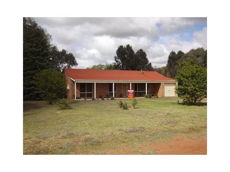42 Castlereagh St, Baradine NSW 2396
