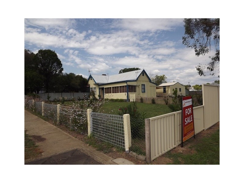 78 Dalgarno St, Coonabarabran NSW 2357