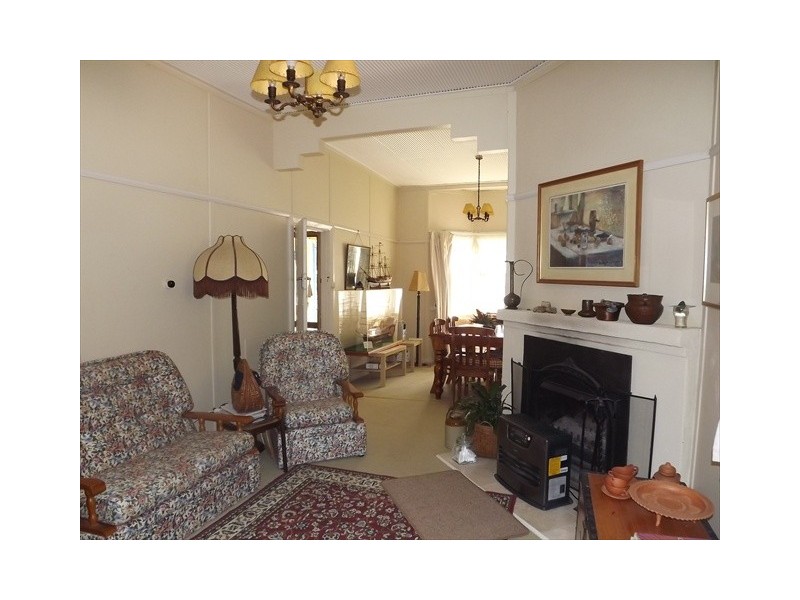 78 Dalgarno St, Coonabarabran NSW 2357