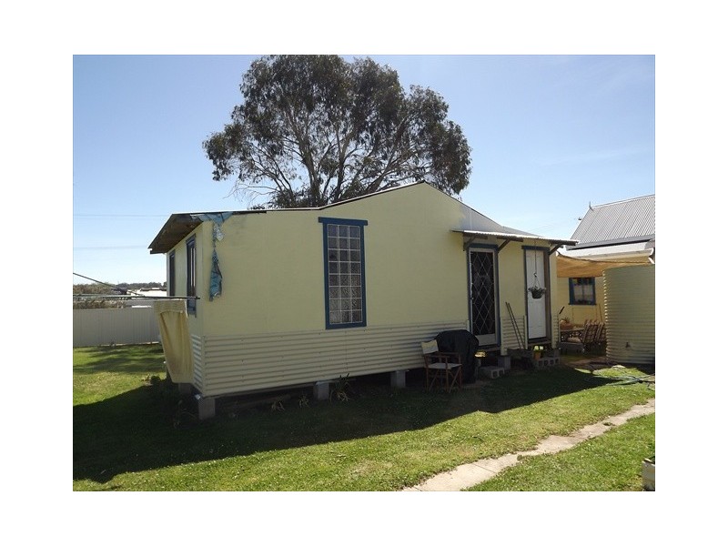 78 Dalgarno St, Coonabarabran NSW 2357
