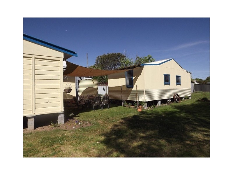 78 Dalgarno St, Coonabarabran NSW 2357
