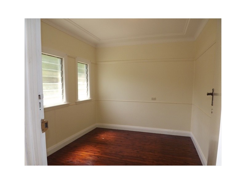11 Robertson Street, Coonabarabran NSW 2357