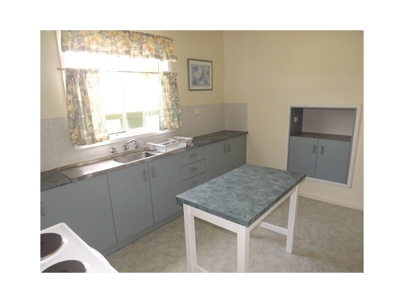 11 Robertson Street, Coonabarabran NSW 2357