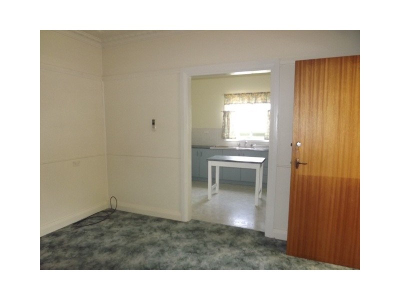 11 Robertson Street, Coonabarabran NSW 2357