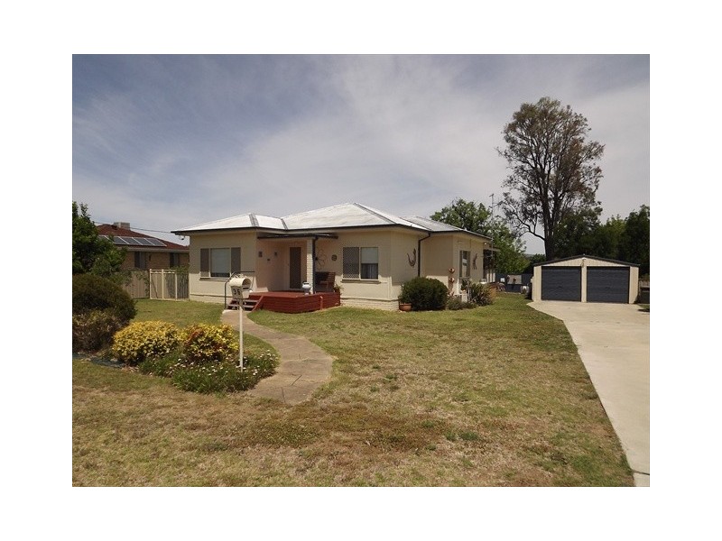 36 Knight Street, Coonabarabran NSW 2357