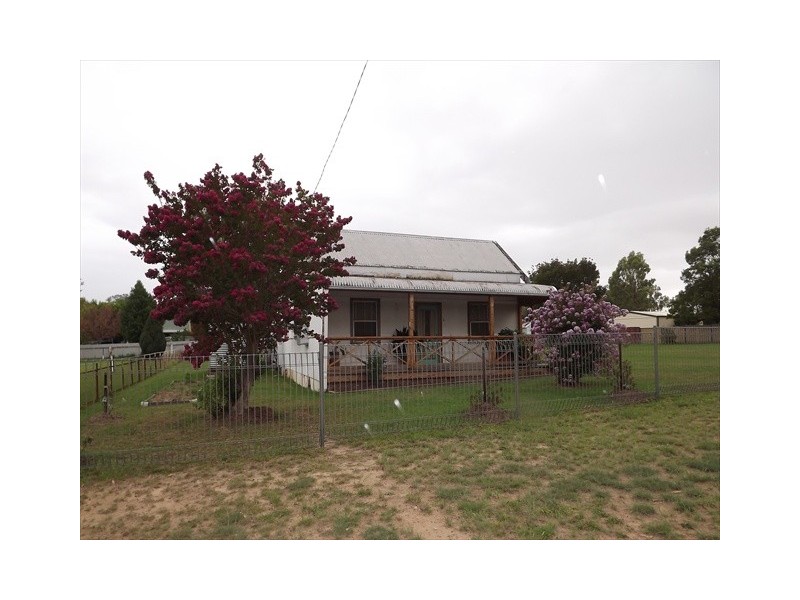 11 Gordon St, Coonabarabran NSW 2357